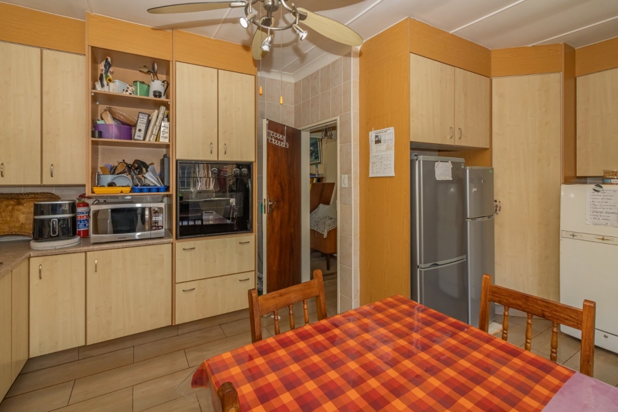 6 Bedroom Property for Sale in Morewag Free State